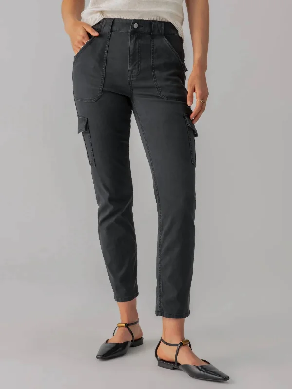 trendy oversized athletic pants -Sculpted Hayden Cargo Pants In Black